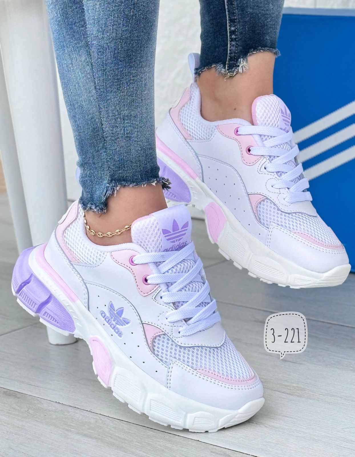 Tenis Adidas de Dama - Imagen 2